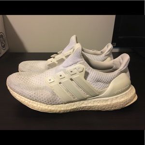 White Adidas Ultra Boost | Men’s Size 10